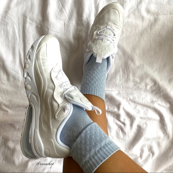 triple white 270 reacts